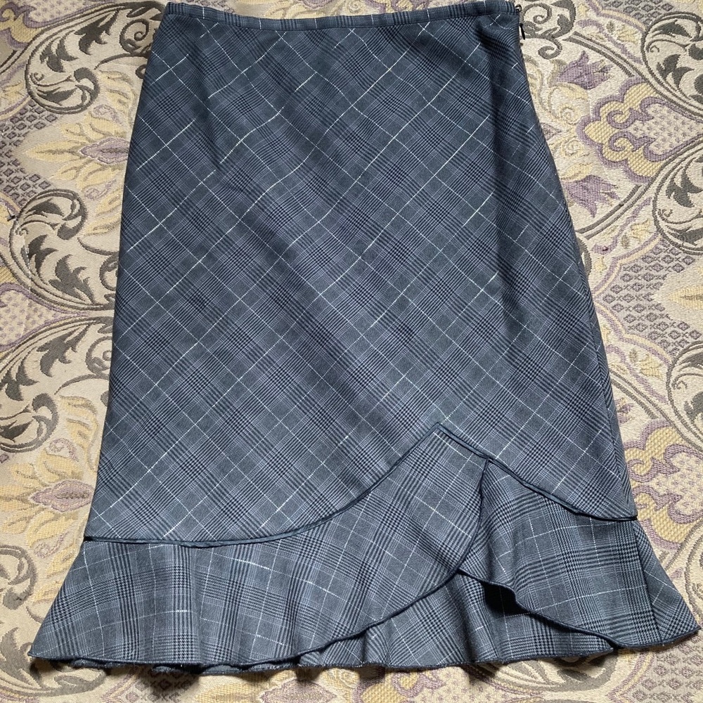 White House black market skirt